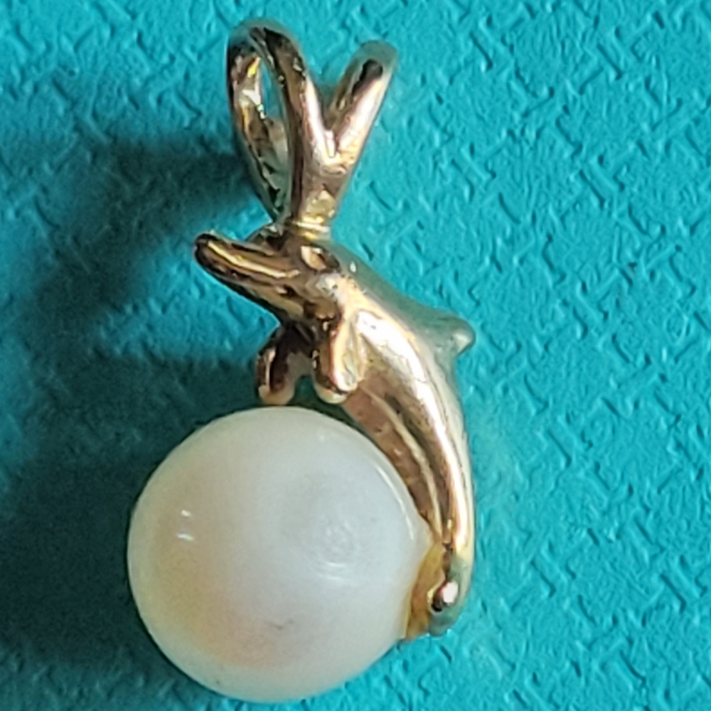 Waylon 14K Dolphin Pearl Pendant - Picture 7 of 14
